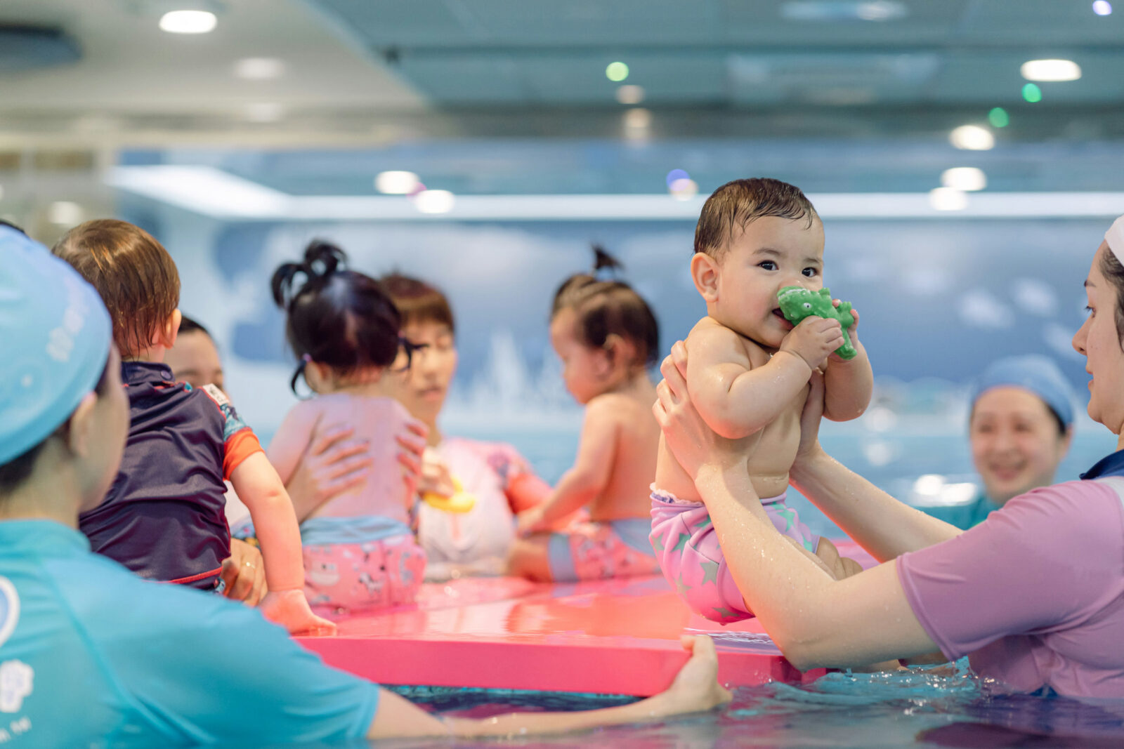 玩動靜_親子游泳